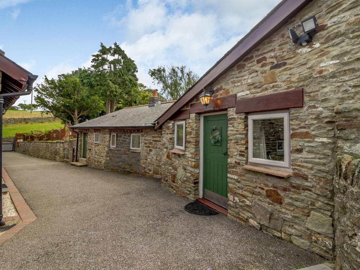 Caner Bach Lodge Bridgend  Zewnętrze zdjęcie