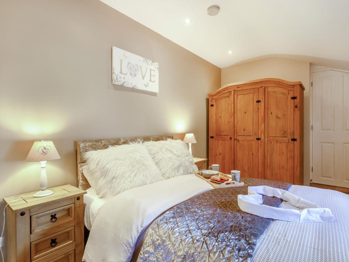 Caner Bach Lodge Bridgend  Zewnętrze zdjęcie