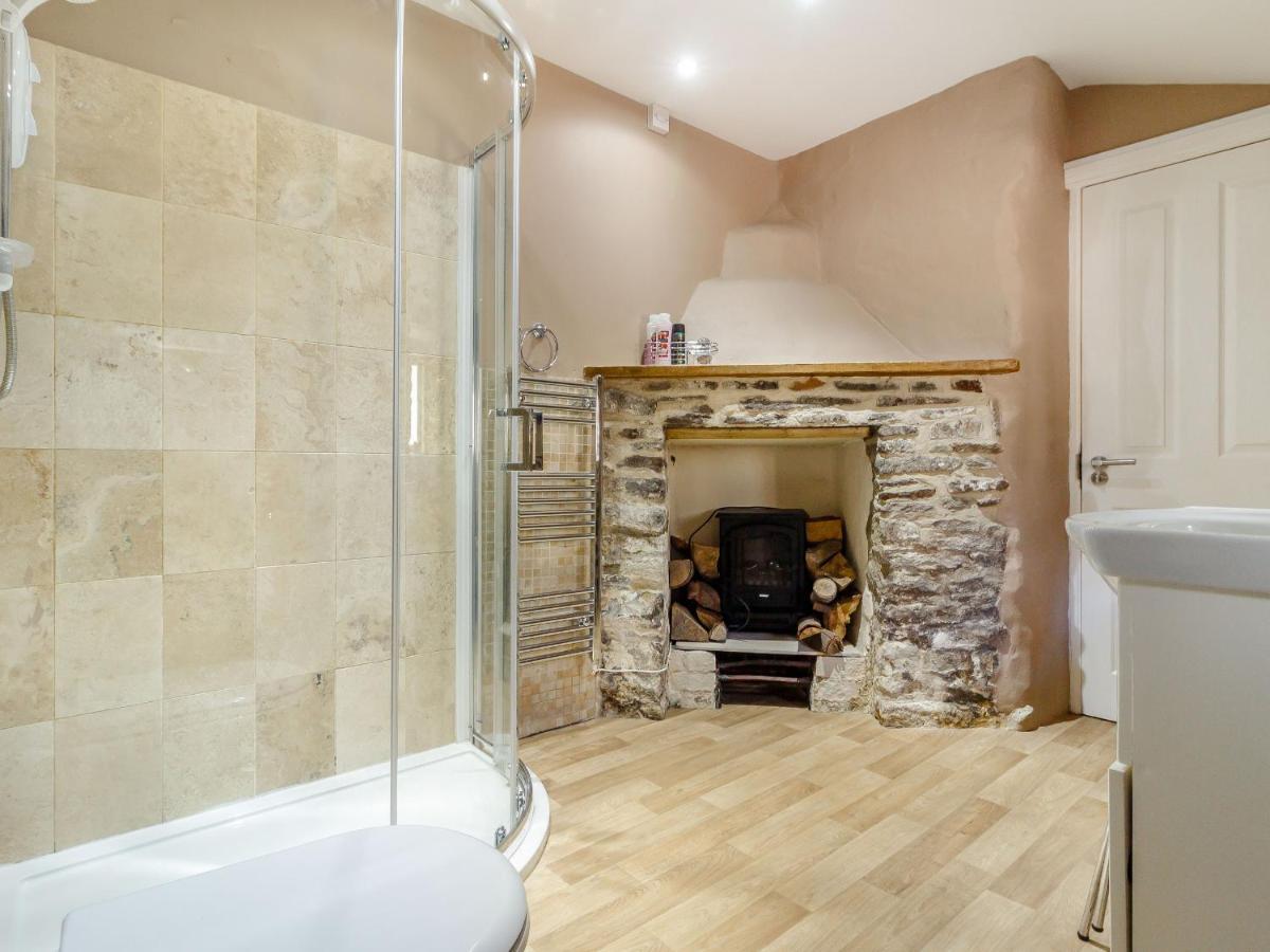 Caner Bach Lodge Bridgend  Zewnętrze zdjęcie