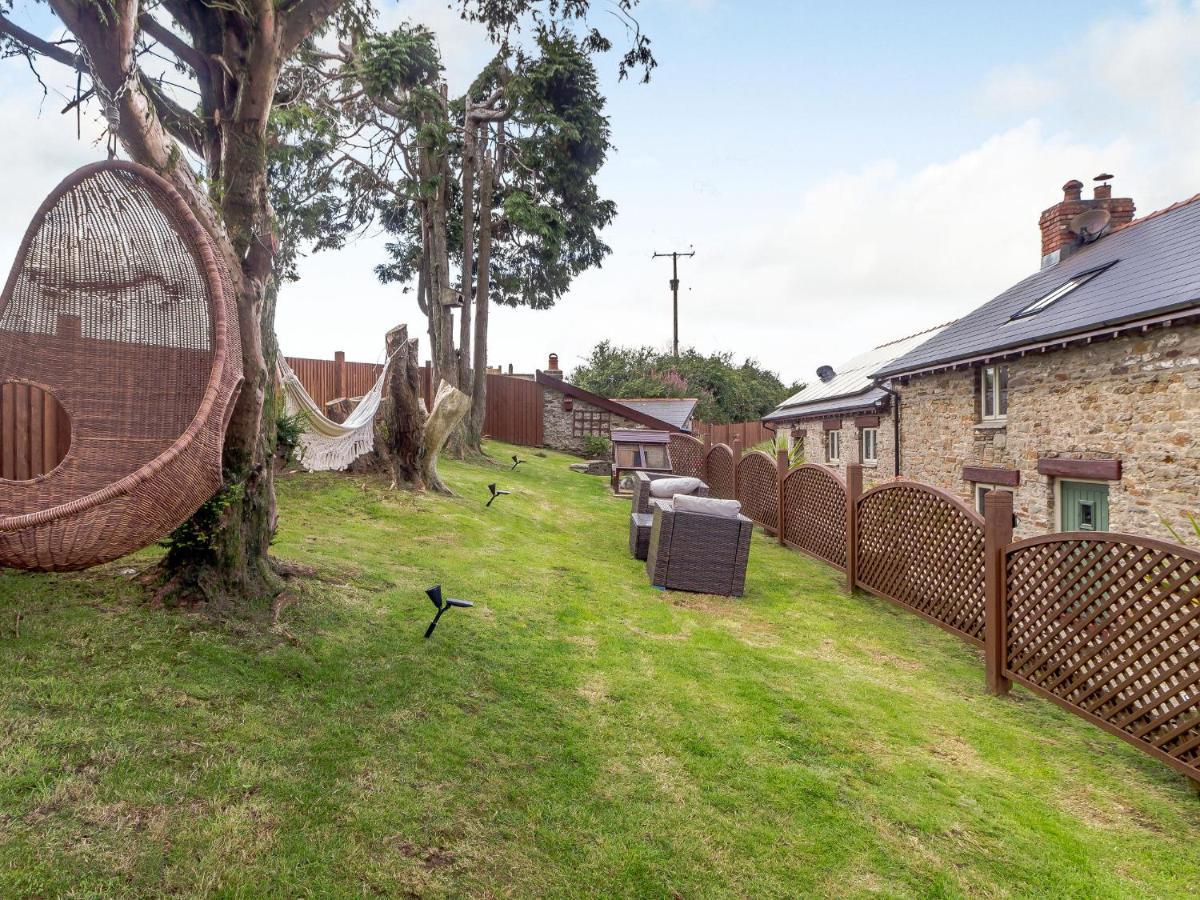 Caner Bach Lodge Bridgend  Zewnętrze zdjęcie